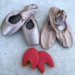 Ballet Russian Point Shoes & Canvas Ballet Slippers/Flats + Toe Cushion